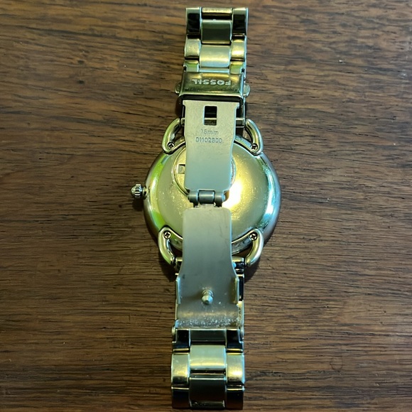 Fossil Gold woman’s watch with diamonds. - Picture 4 of 4